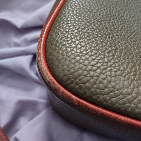 👛 SOLD 👛 Dark Green Dooney and Bourke Purse 👜 - Picture 6 of 7